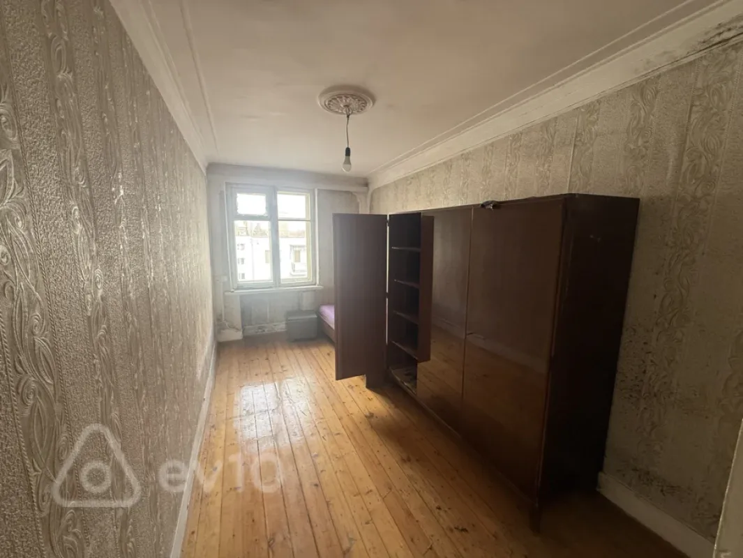 Satılır 2 otaqlı köhnə tikili 42.5 m²