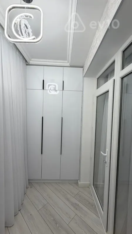 Satılır 3 otaqlı köhnə tikili 75 m²