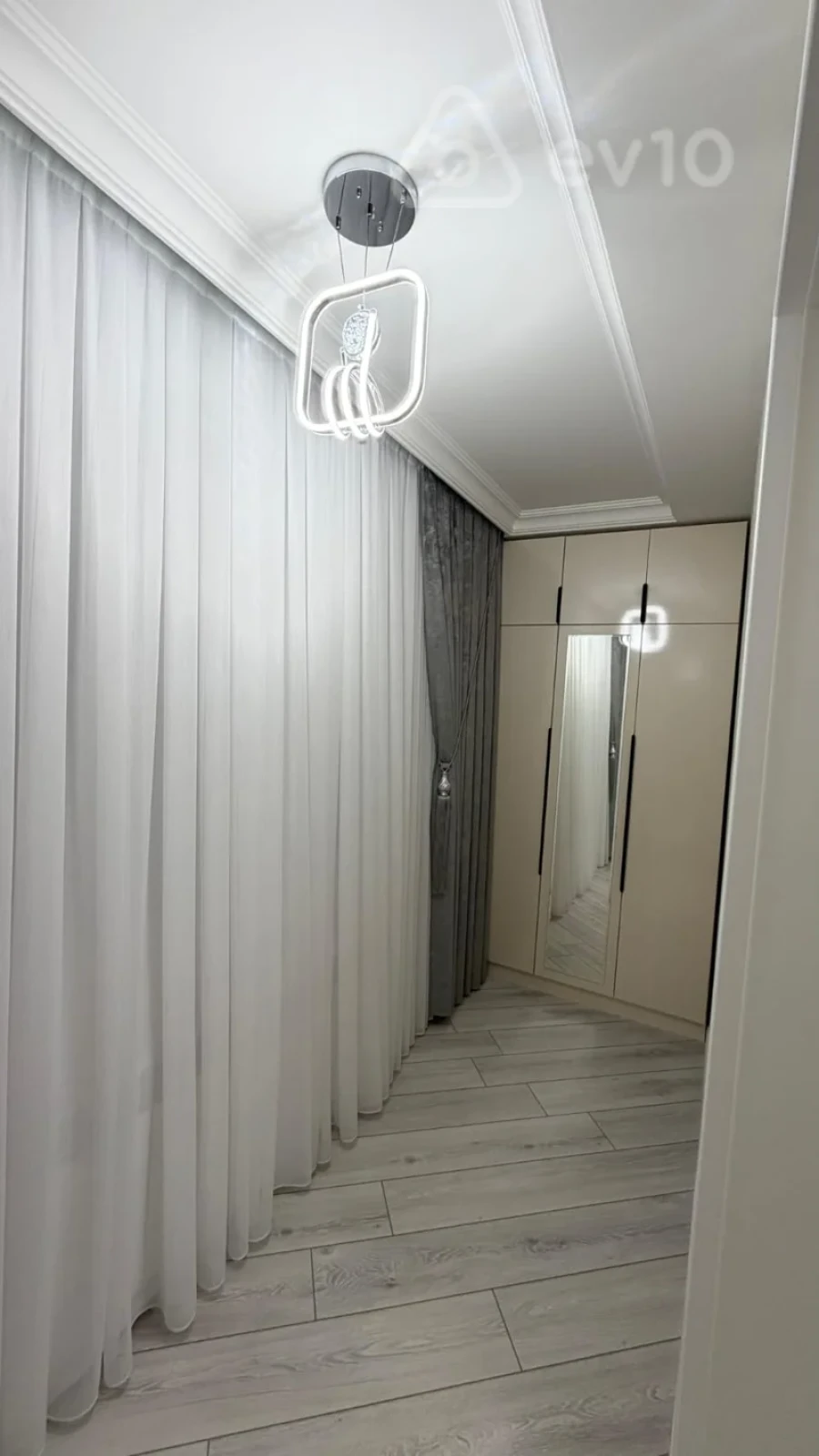 Satılır 3 otaqlı köhnə tikili 75 m²