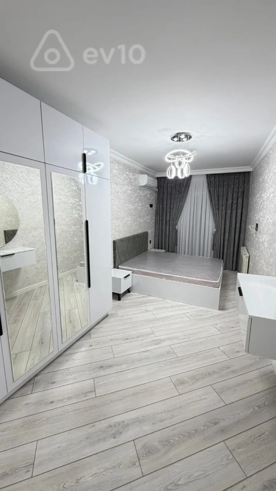 Satılır 3 otaqlı köhnə tikili 75 m²