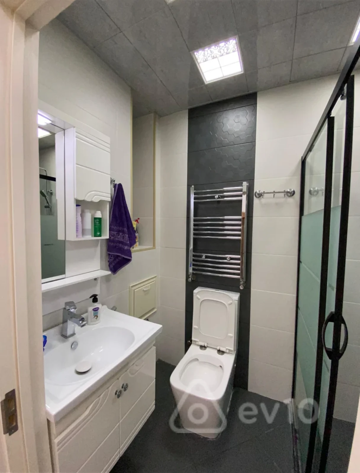 Kirayə verilir 2 otaqlı yeni tikili 45 m²