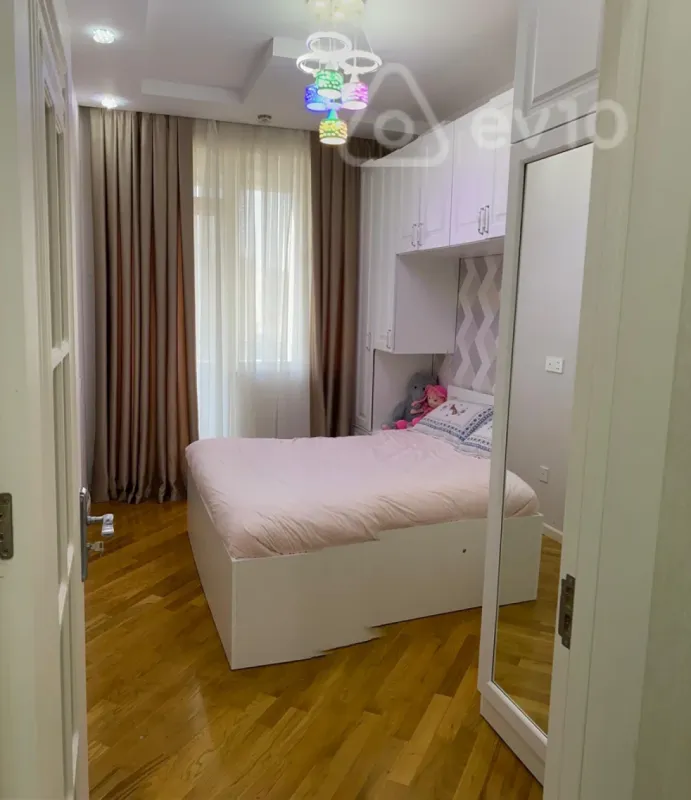 Kirayə verilir 2 otaqlı yeni tikili 45 m²