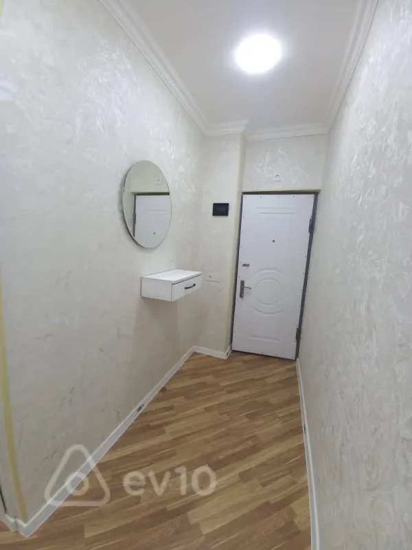 Satılır 1 otaqlı köhnə tikili 45 m²