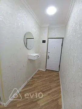 Satılır 1 otaqlı köhnə tikili 45 m²