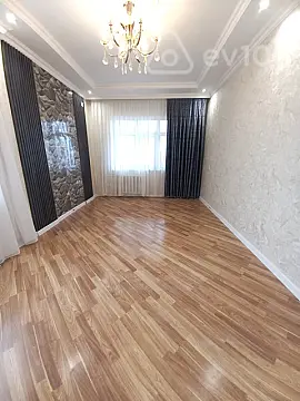 Satılır 1 otaqlı köhnə tikili 45 m²