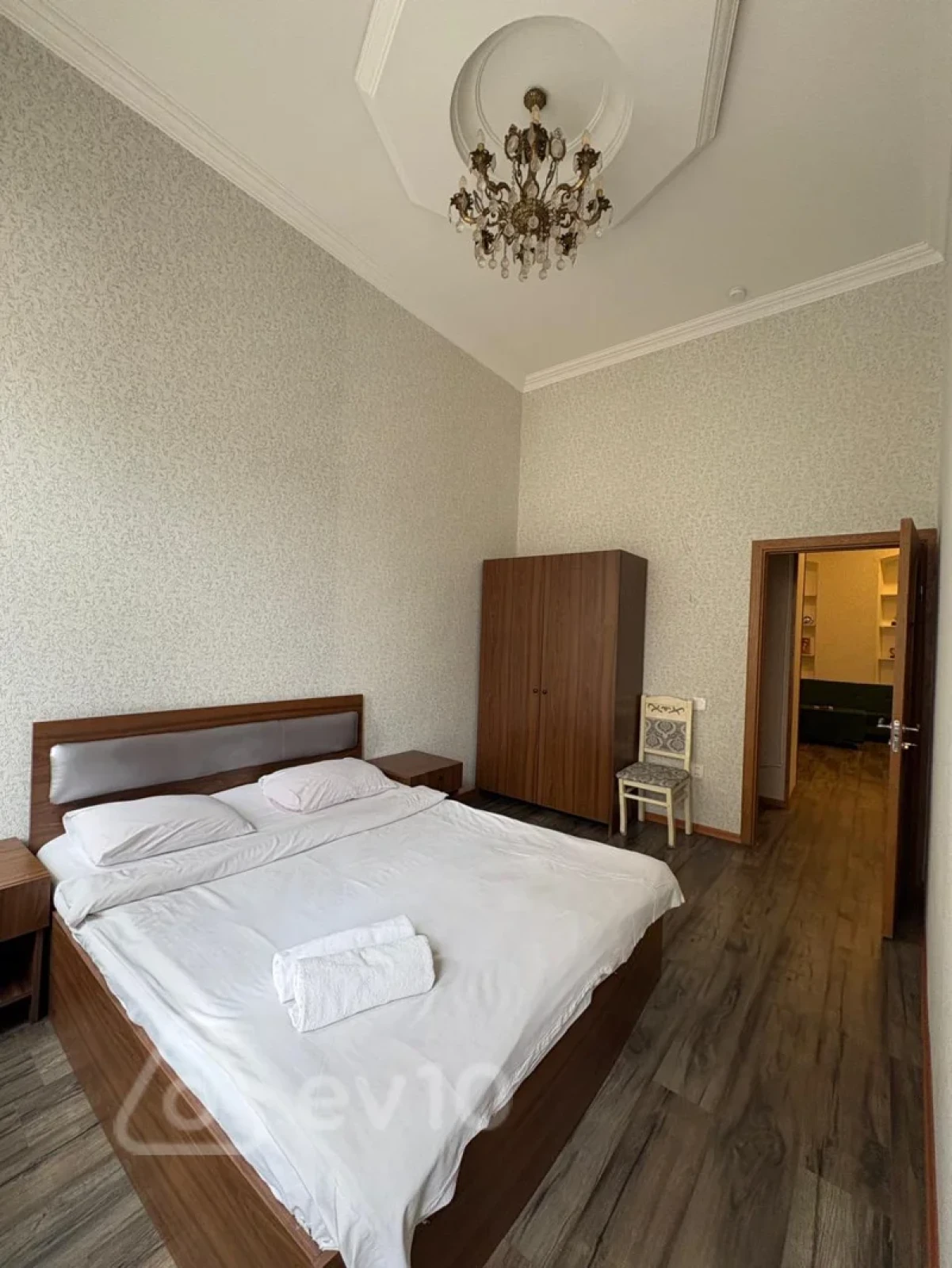 Satılır 3 otaqlı köhnə tikili 110 m²