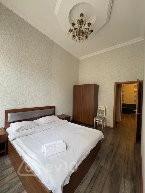 Satılır 3 otaqlı köhnə tikili 110 m²