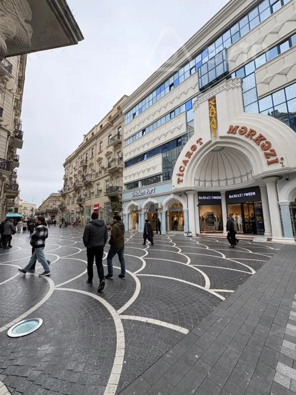 Satılır 3 otaqlı köhnə tikili 110 m²