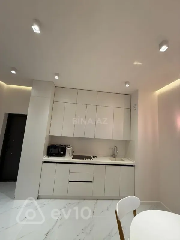 Kirayə verilir 1 otaqlı yeni tikili 46 m²