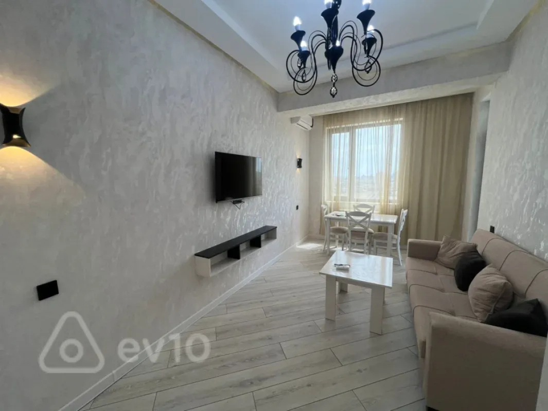 Kirayə verilir 3 otaqlı yeni tikili 95 m²
