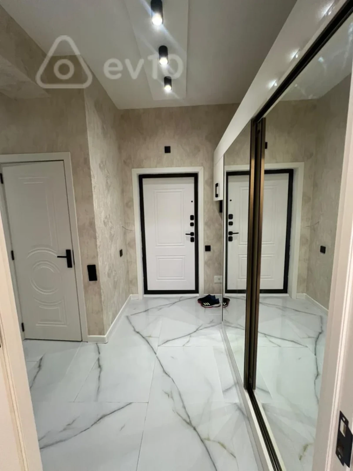 Kirayə verilir 3 otaqlı yeni tikili 95 m²