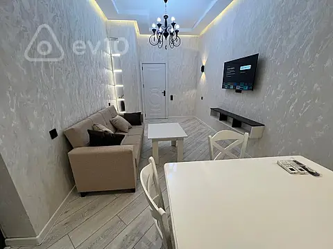 Kirayə verilir 3 otaqlı yeni tikili 95 m²