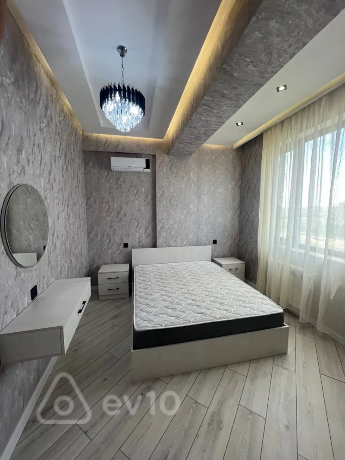 Kirayə verilir 3 otaqlı yeni tikili 95 m²