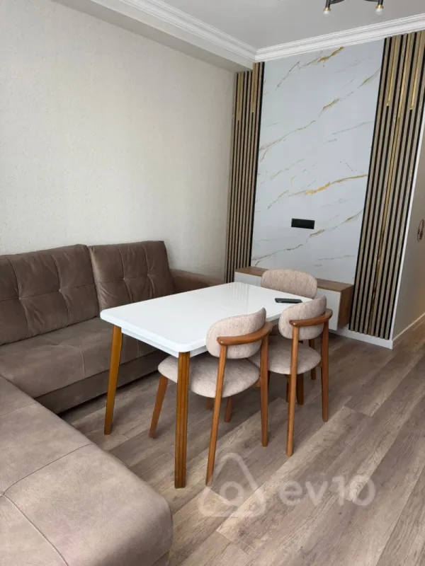 Kirayə verilir 2 otaqlı yeni tikili 52 m²