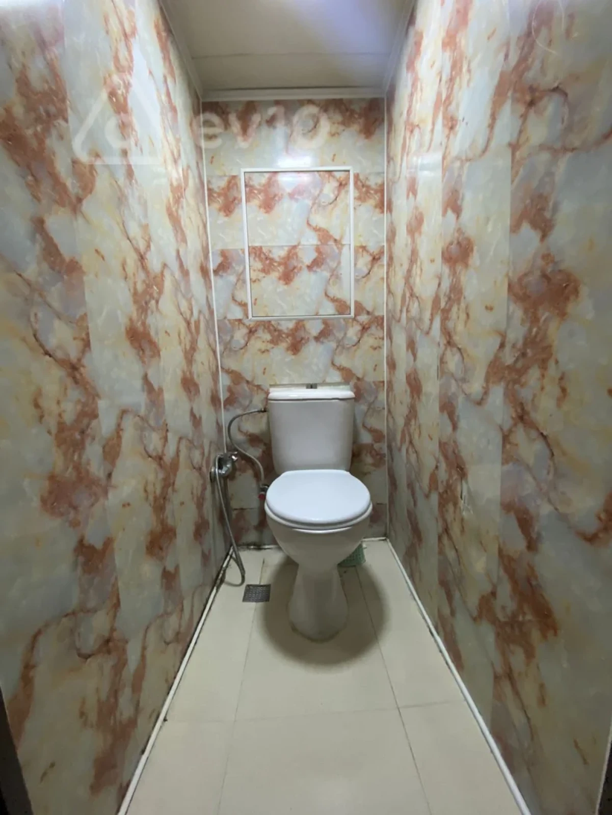 Kirayə verilir 2 otaqlı köhnə tikili 60 m²