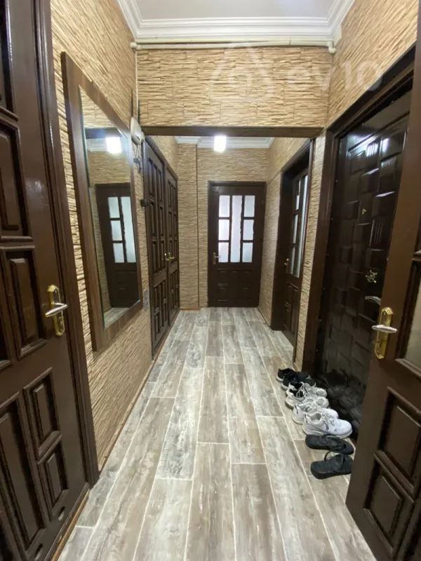 Kirayə verilir 2 otaqlı köhnə tikili 60 m²