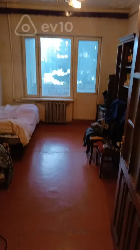 Satılır 3 otaqlı köhnə tikili 75 m²