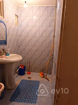 Satılır 3 otaqlı köhnə tikili 75 m²