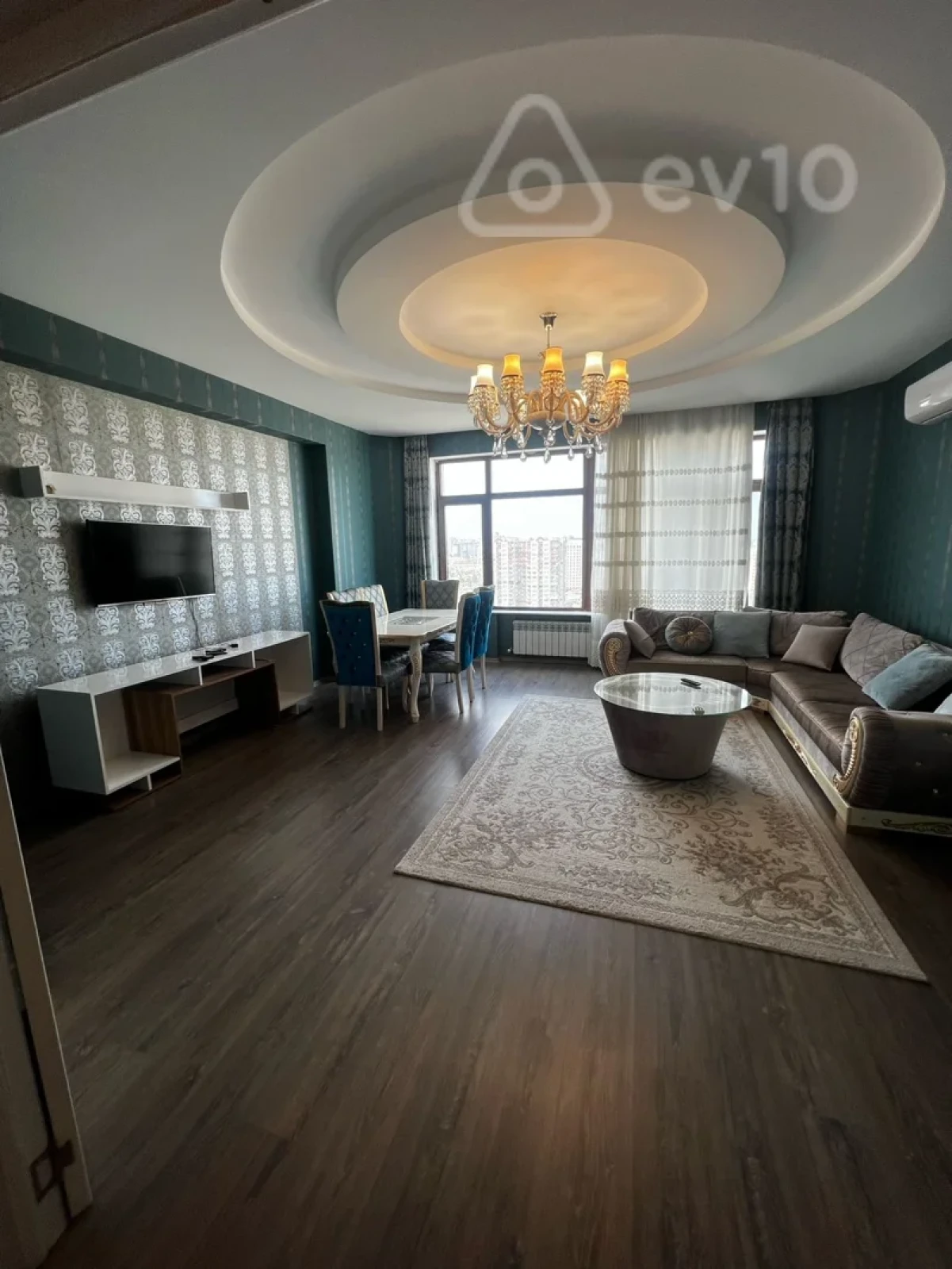 Kirayə verilir 3 otaqlı yeni tikili 140 m²