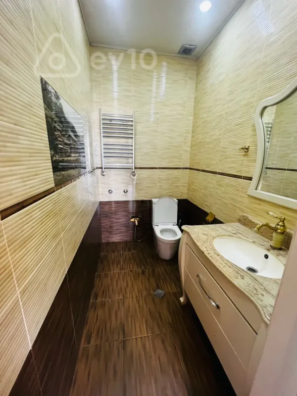 Kirayə verilir 3 otaqlı yeni tikili 140 m²