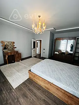 Kirayə verilir 3 otaqlı yeni tikili 140 m²
