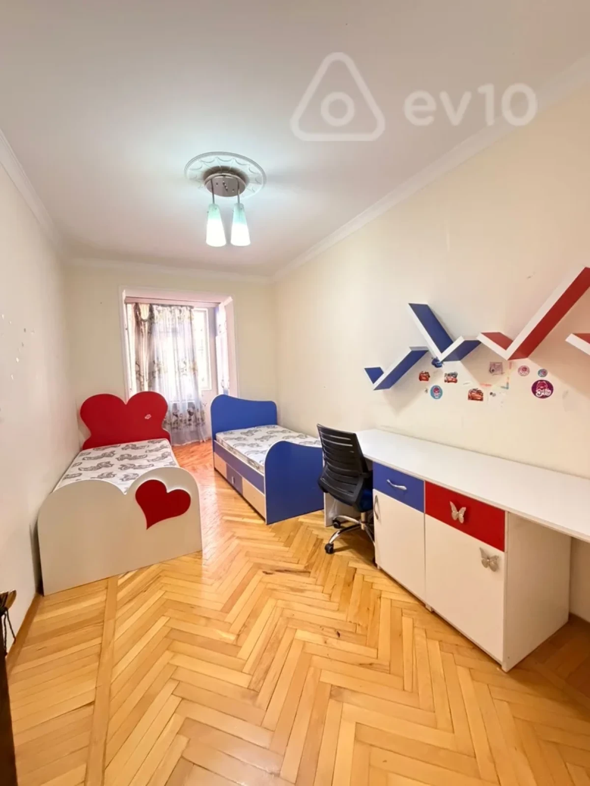 Kirayə verilir 3 otaqlı köhnə tikili 90 m²