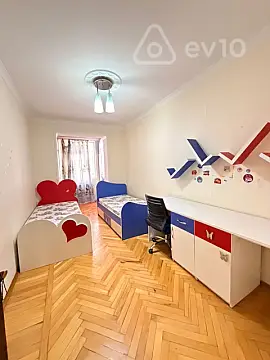 Kirayə verilir 3 otaqlı köhnə tikili 90 m² — Bakı, Nərimanov 3 otaq 90.00 m²