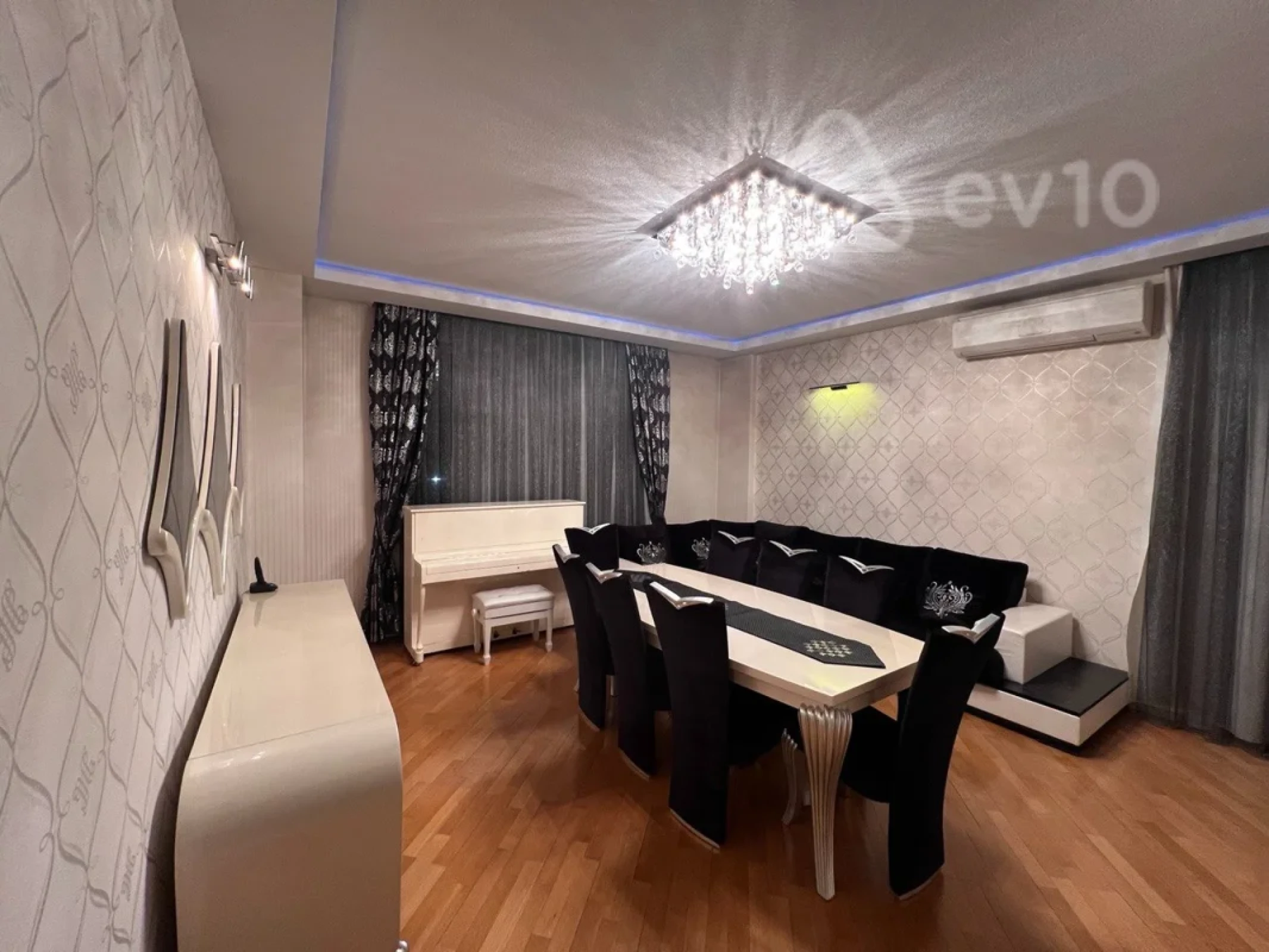 Kirayə verilir 2 otaqlı yeni tikili 90 m²