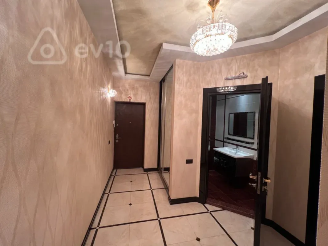 Kirayə verilir 2 otaqlı yeni tikili 90 m²