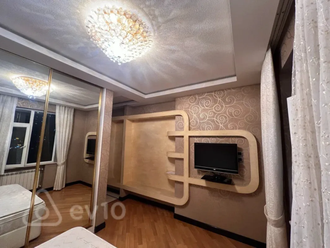 Kirayə verilir 2 otaqlı yeni tikili 90 m²