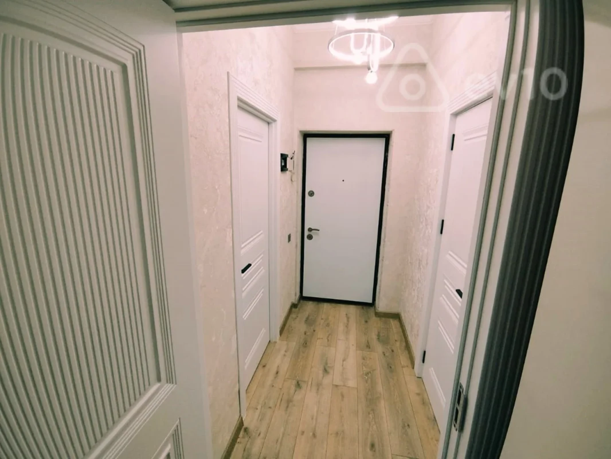 Satılır 3 otaqlı yeni tikili 60 m²