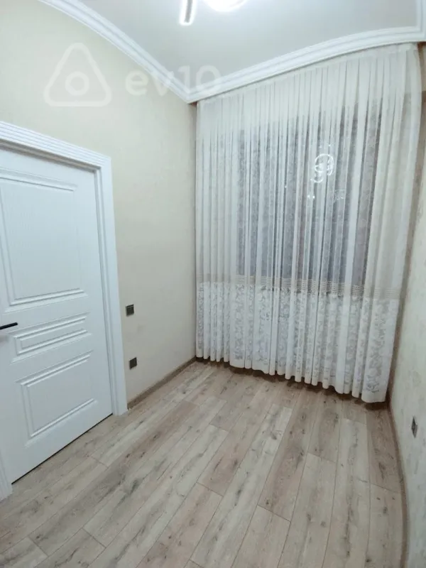 Satılır 3 otaqlı yeni tikili 60 m²