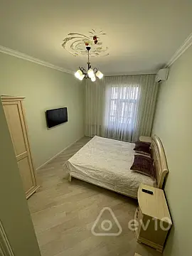 Kirayə verilir 3 otaqlı köhnə tikili 85 m²