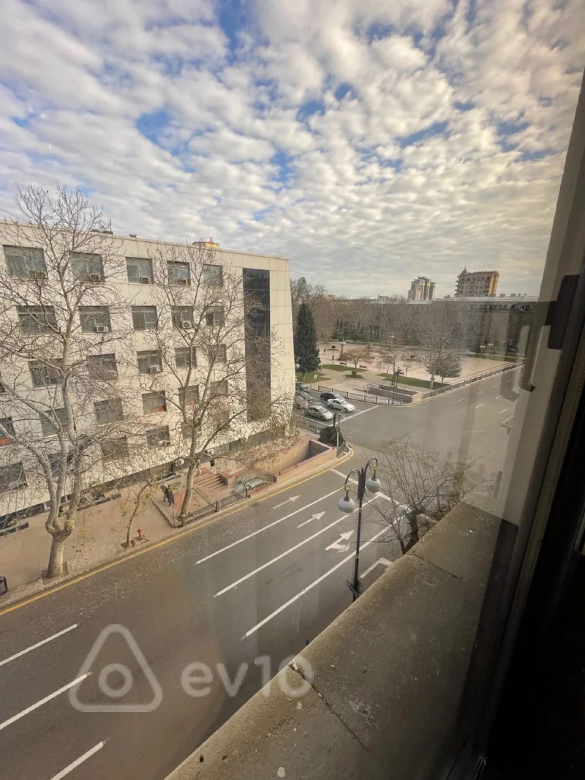 Kirayə verilir 3 otaqlı köhnə tikili 85 m²