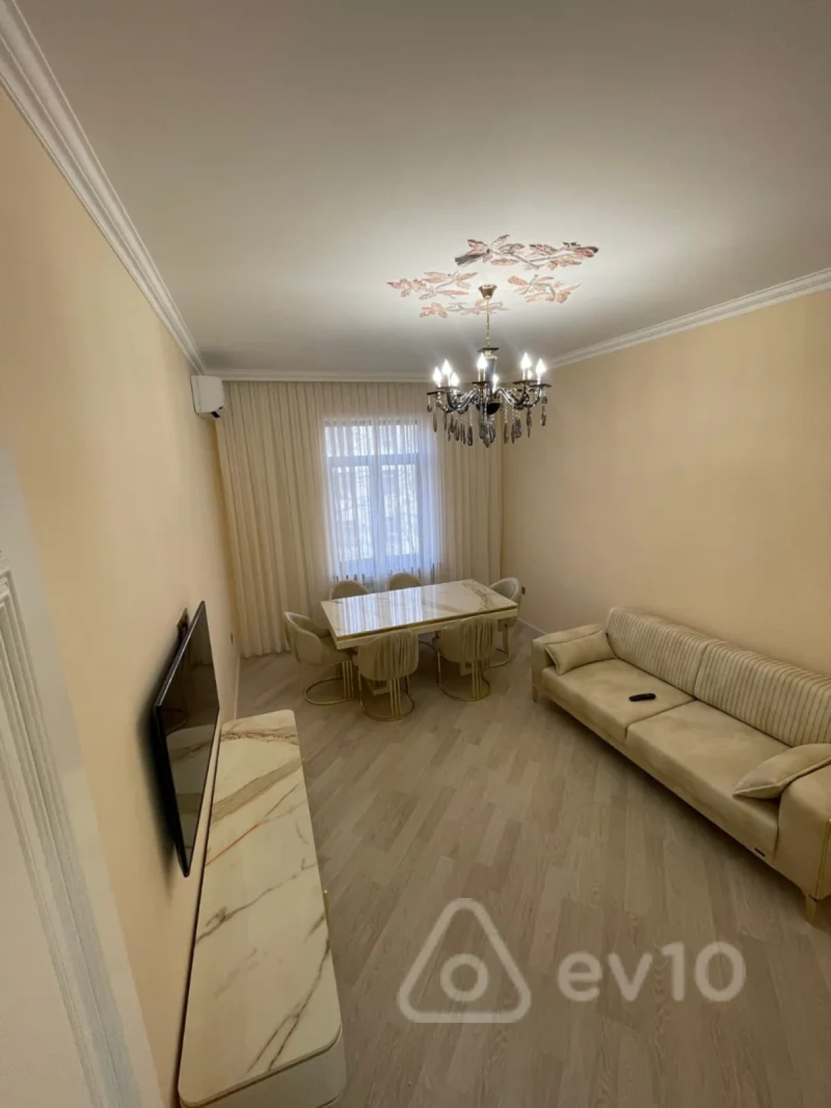 Kirayə verilir 3 otaqlı köhnə tikili 85 m²