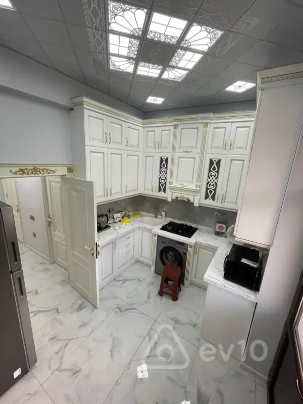 Kirayə verilir 3 otaqlı köhnə tikili 85 m²