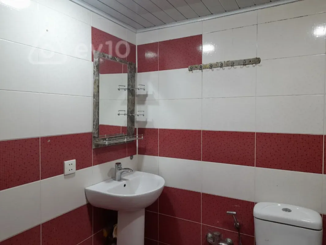 Kirayə verilir 2 otaqlı yeni tikili 100 m²