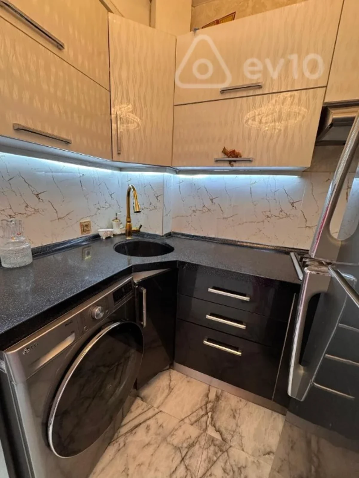 Satılır 2 otaqlı yeni tikili 54 m²