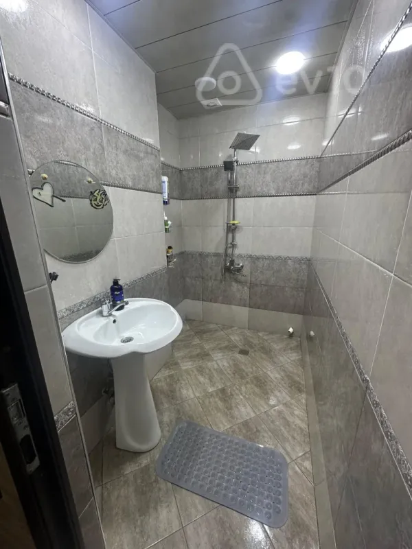 Satılır 3 otaqlı köhnə tikili 65 m²