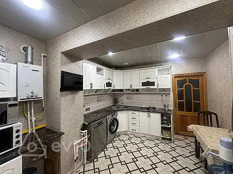 Satılır 3 otaqlı köhnə tikili 65 m²