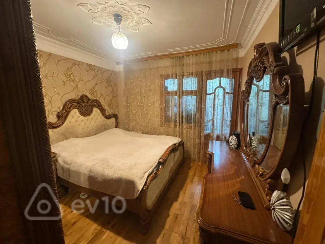 Satılır 3 otaqlı köhnə tikili 65 m²