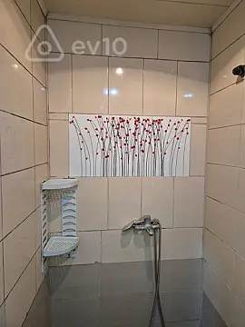 Kirayə verilir 2 otaqlı köhnə tikili 60 m²