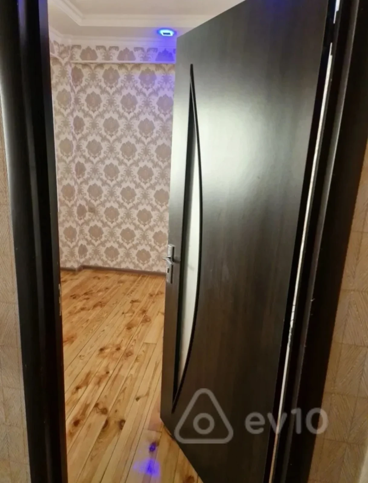 Kirayə verilir 2 otaqlı yeni tikili 50 m²