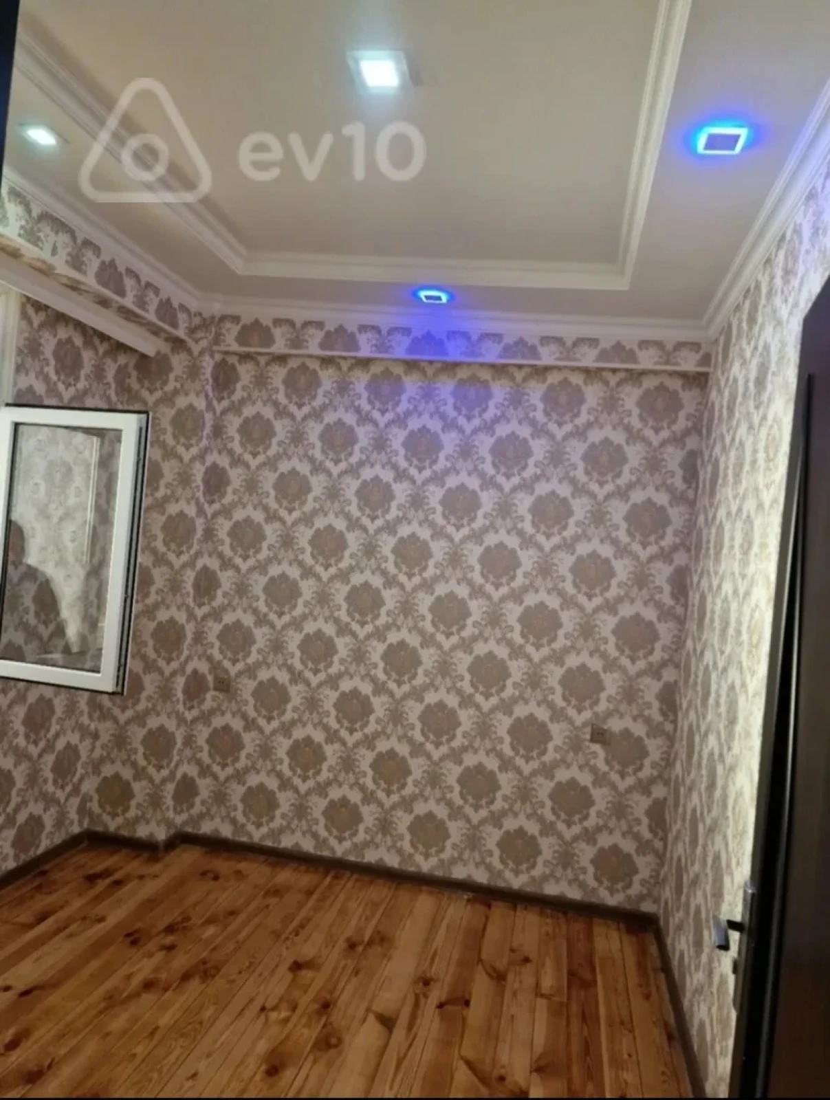Kirayə verilir 2 otaqlı yeni tikili 50 m²