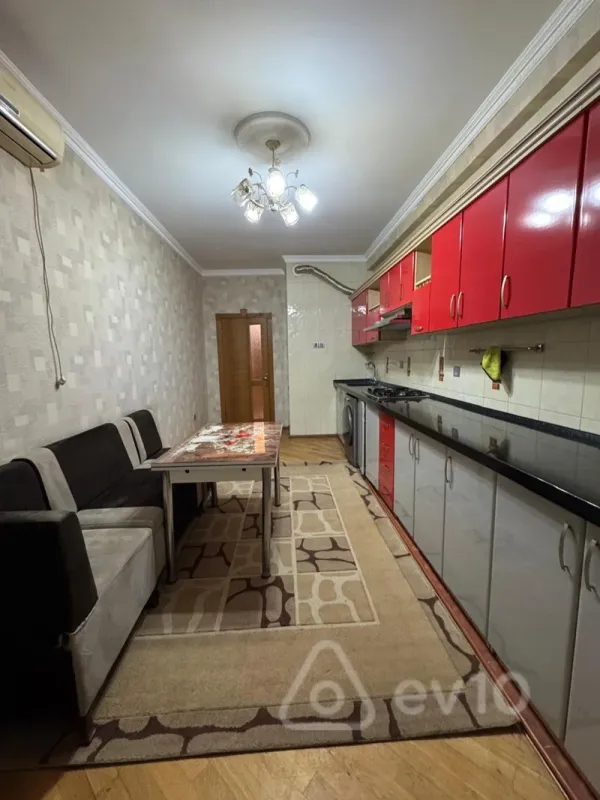 Satılır 3 otaqlı yeni tikili 125 m²