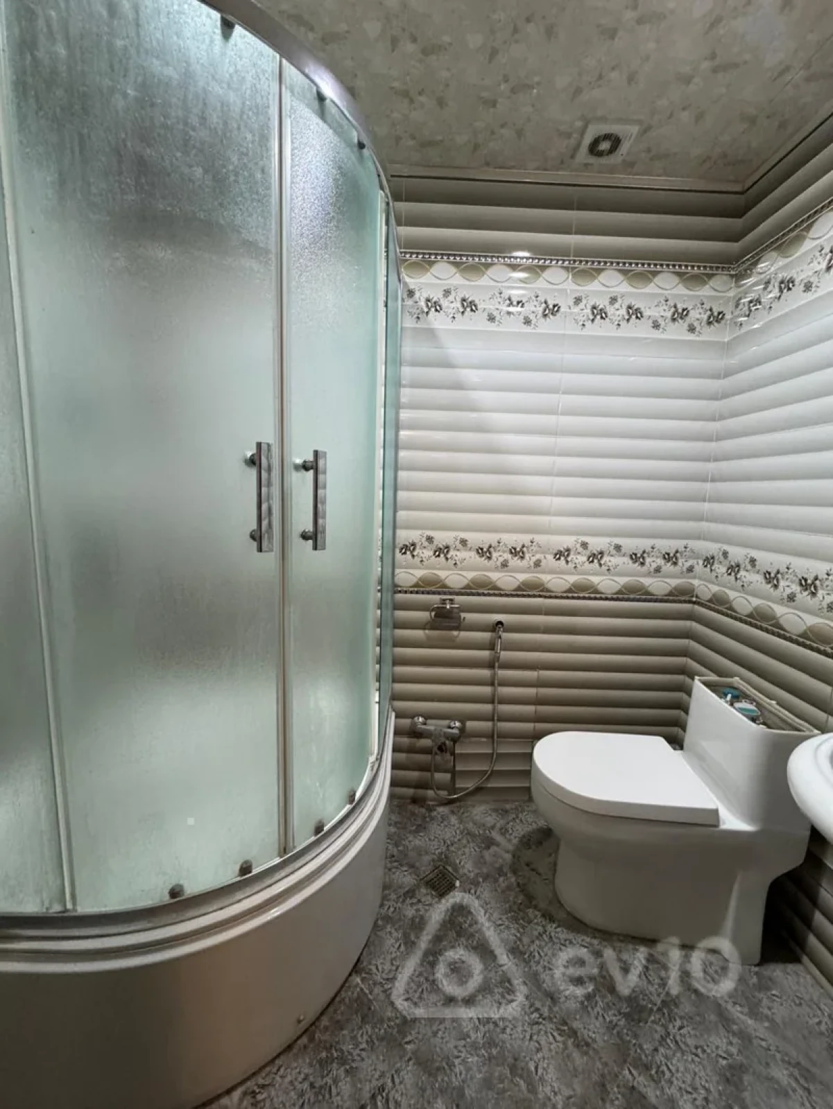 Satılır 3 otaqlı yeni tikili 125 m²