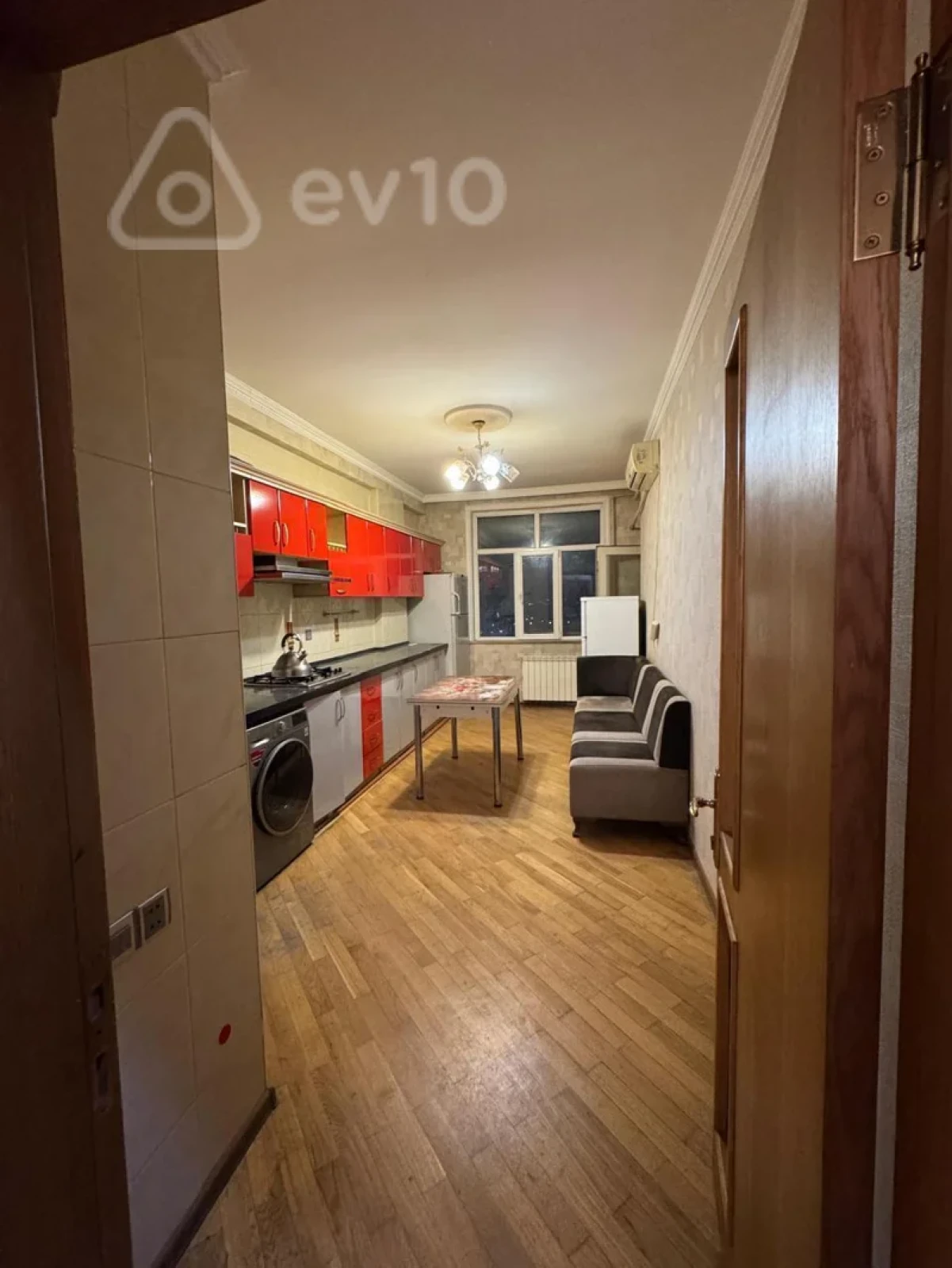 Satılır 3 otaqlı yeni tikili 125 m²