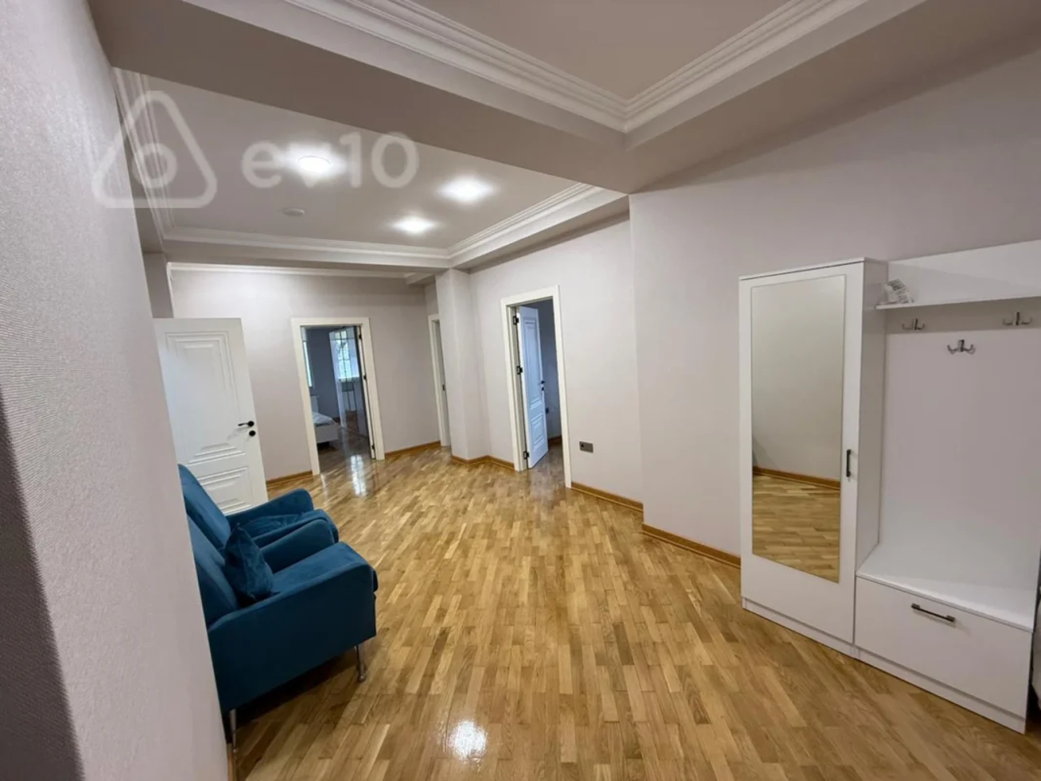 Kirayə verilir 2 otaqlı yeni tikili 100 m²