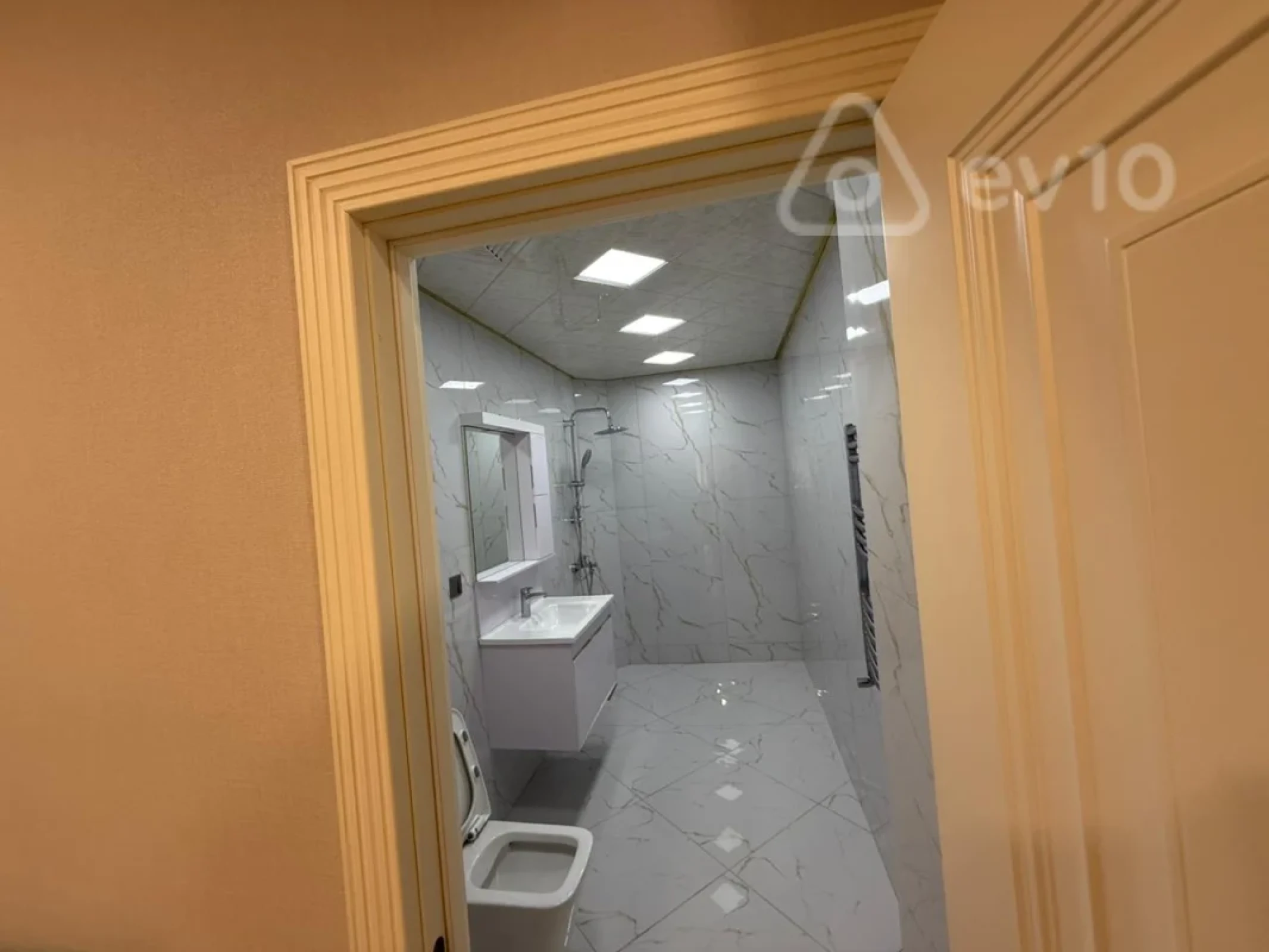 Kirayə verilir 2 otaqlı yeni tikili 100 m²