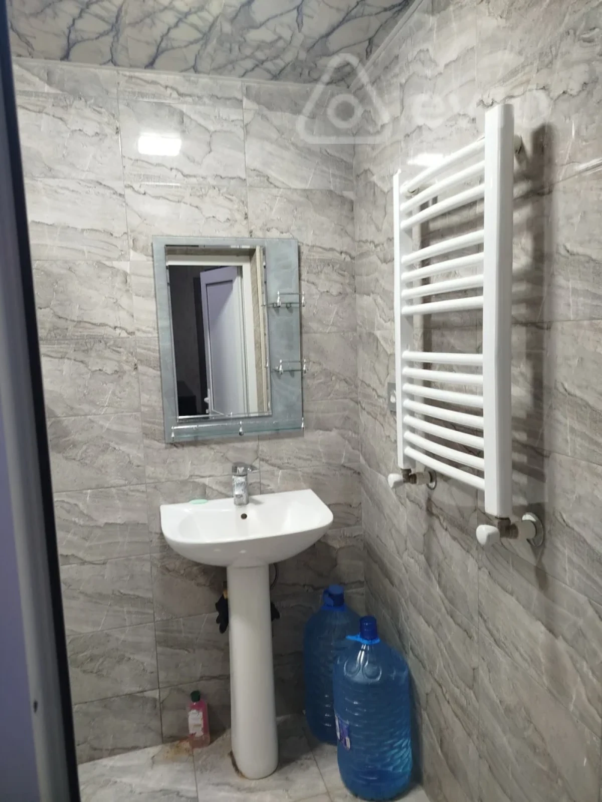 Kirayə verilir 3 otaqlı yeni tikili 61 m²